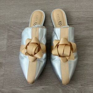 Katy Perry Christmas bow slip on shoes sz 8